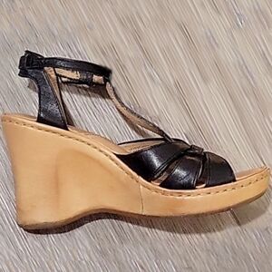 Born Black Leather Platform Wedge Sandals Sz 7
